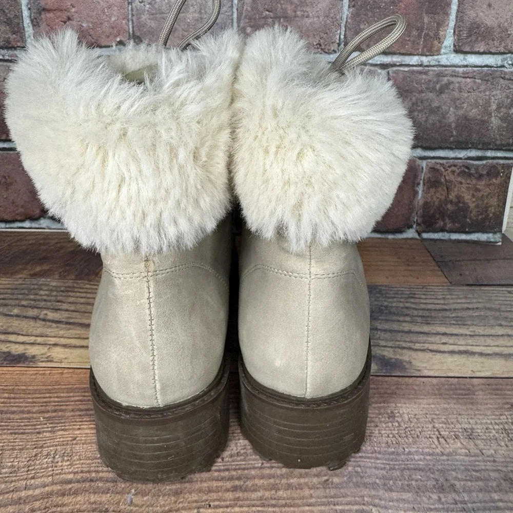 Union Bay Womens Sz 10 Ankle Bootie Winter Boots Suede Faux Fur Lace Up Kingston